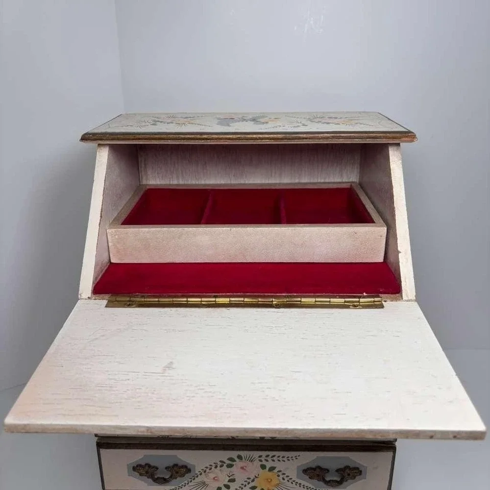 VTG Andrea by Sadek hand-painted wooden‎ jewelry music box cream floral design